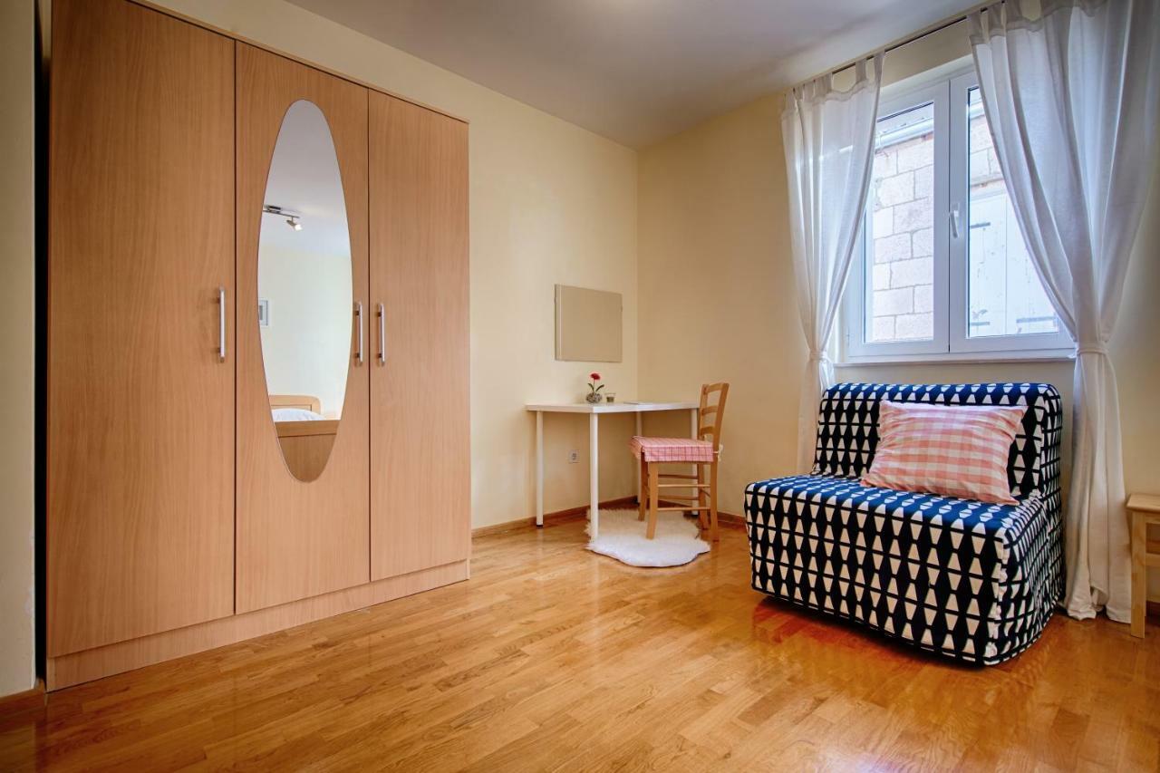 Apartments Marinkovic Komiza Ngoại thất bức ảnh