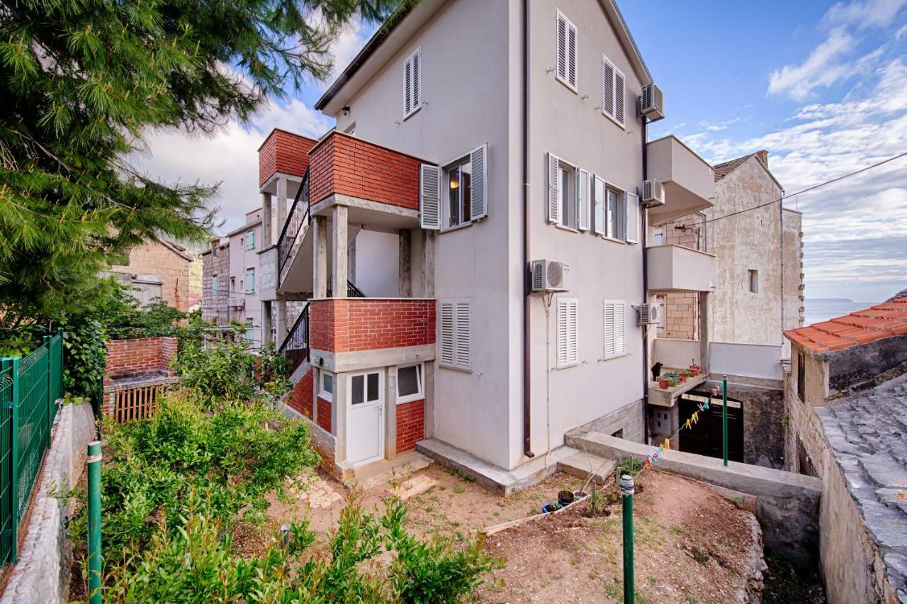 Apartments Marinkovic Komiza Ngoại thất bức ảnh