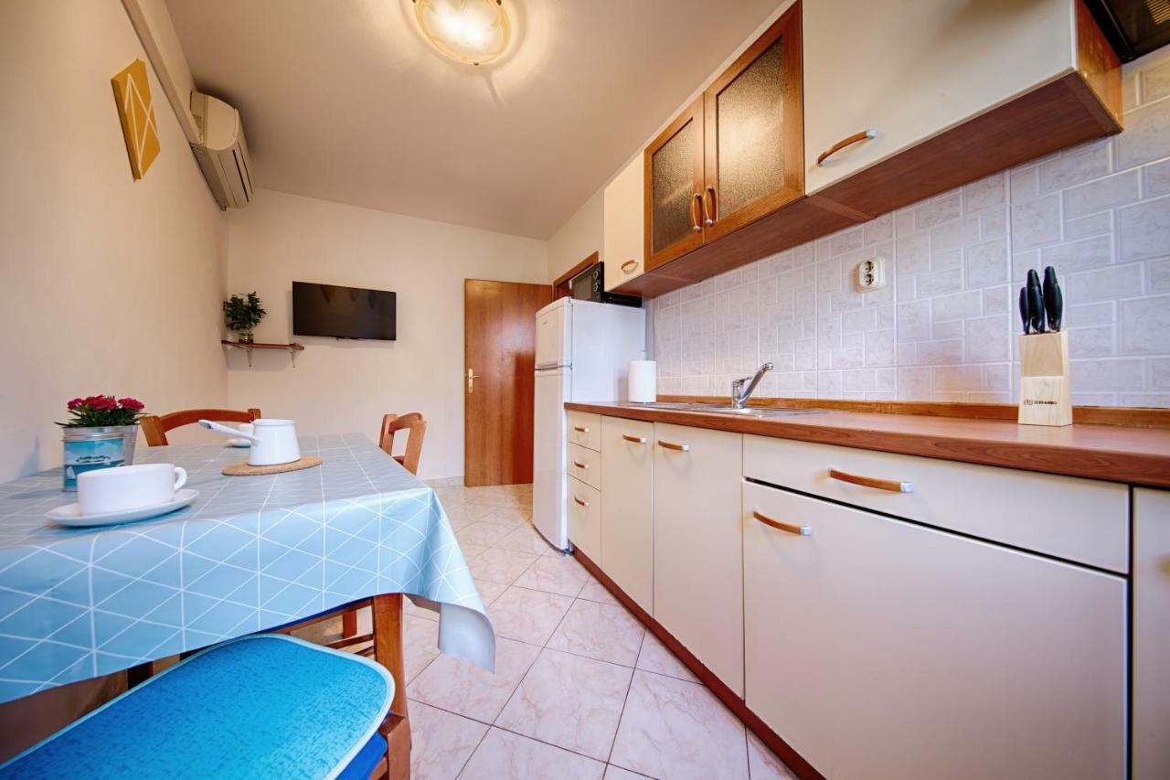 Apartments Marinkovic Komiza Ngoại thất bức ảnh
